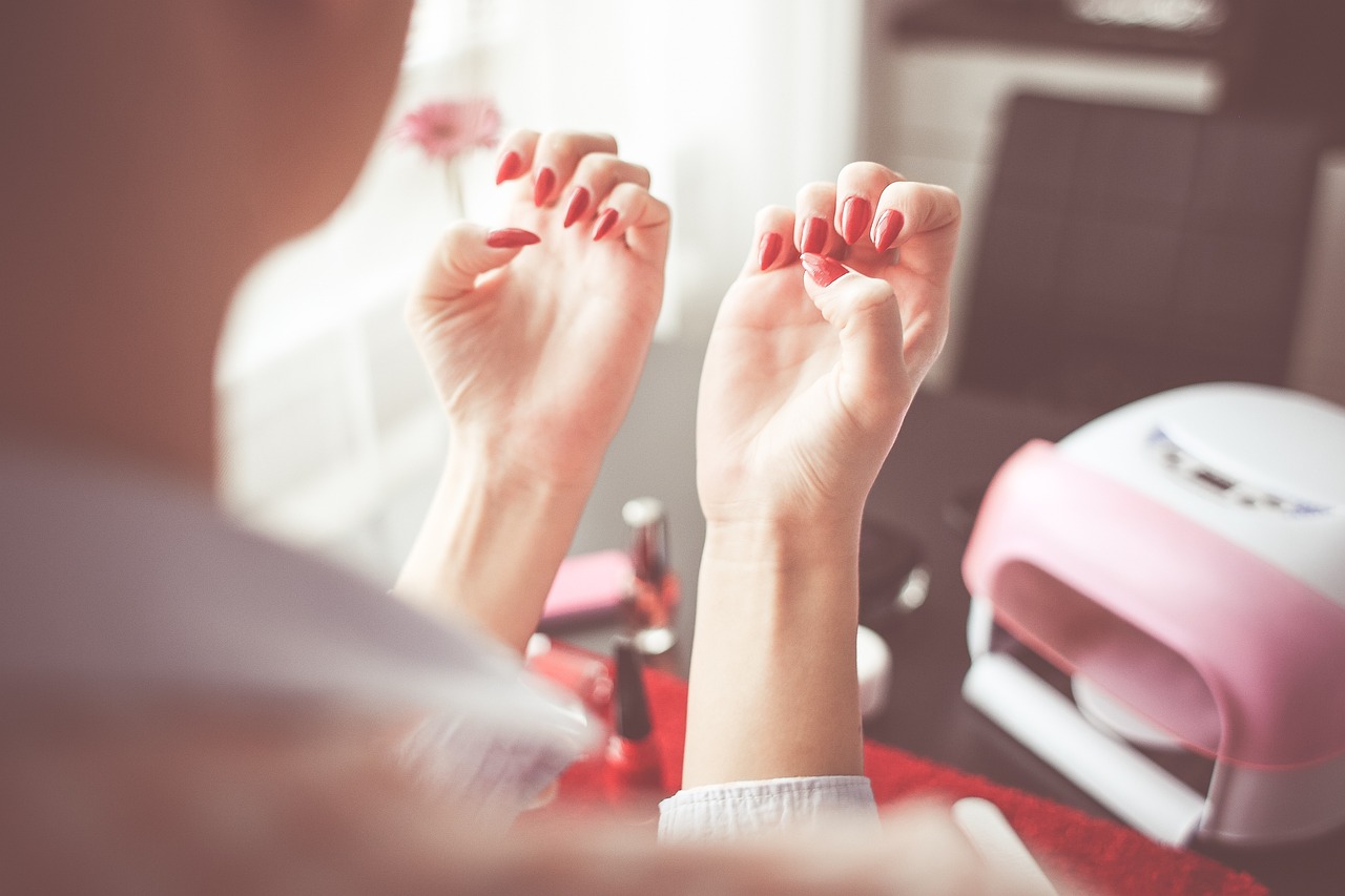7 Pro Tips for Perfect Gel Nail Application